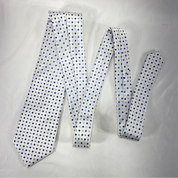 Geoffrey Beene Blue Polka-Dot White Silk Tie - Picture 6 of 6